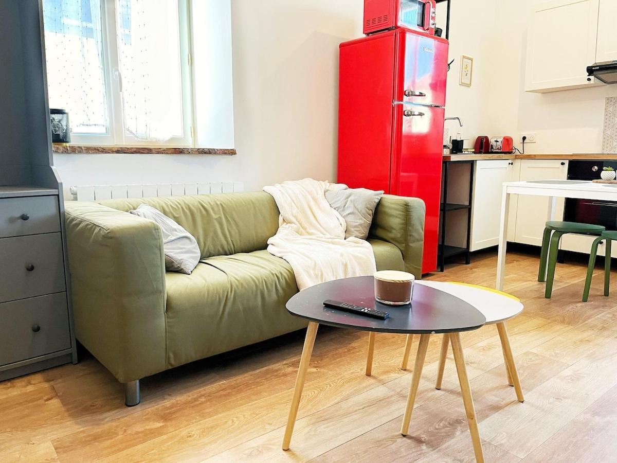 Studio Chic Au Style Retro Moderne Saint-Genix-sur-Guiers Luaran gambar